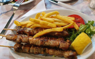 Platanos Tavern food