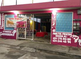 Packet Burger Arifiye outside