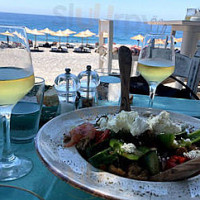 Smaragdus Fish Taverna Ouzeri.authentic Greek Seafood Meze outside