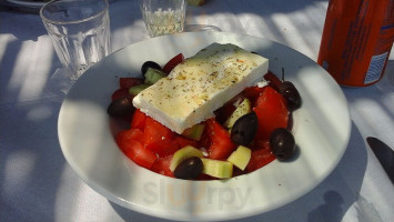 To Aperanto Taverna Endless food