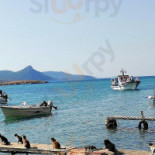 Braxos Taverna outside