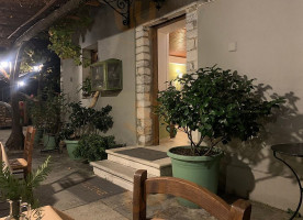 Varko Summer Resto outside