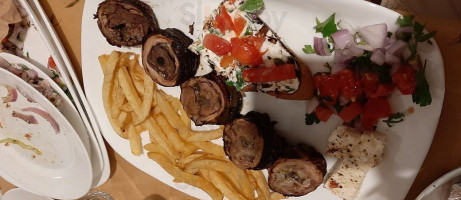 Σκάροι Ψητοπωλείο food