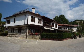 Golden Rozhen outside