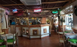 Robinson Crusoe inside