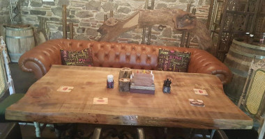 Yolo Art&lounge inside