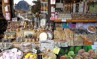 Gören Döner inside