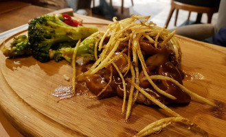 Serender Reastaurant food