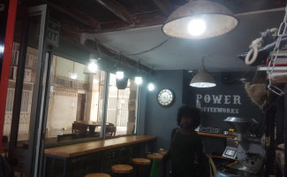 ‪power Coffeeworks‬ inside