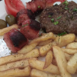 Το Σουρωτήρι Καφέ Τσιπουράδικο food