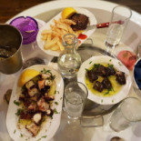 Το Σουρωτήρι Καφέ Τσιπουράδικο drink