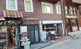 Meydan Borek outside