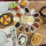 Papatya Pastaneleri drink