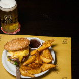 Draught Grill Beer House food