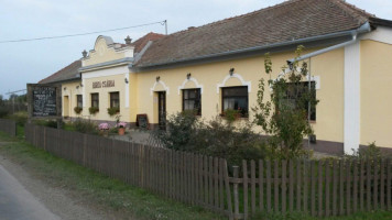 Nagylaposi Birkacsárda food