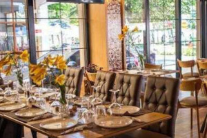 Restorant Cavos food