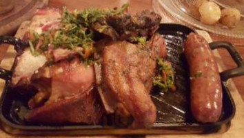 שירת הבשר מעשנת בשרים food