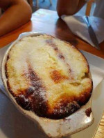 l'Artista Pub inside