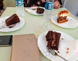 Cofetaria Do Re Mi food