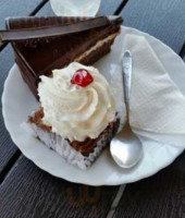 Cofetaria Mirabel food