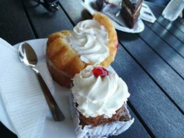 Cofetaria Mirabel food