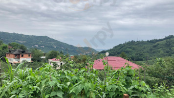 Zivera Köy Kahvaltısı outside