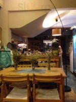 Biyer Kafe Dükkan inside