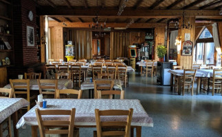 Chrysanthis Tavern food