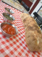 Maldini Pizza מלדיני פיצה בר food