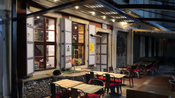 Yolo Art&lounge food