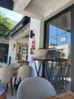 Pizzeria C'e Pizza Restorani food