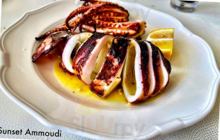 Sunset Ammoudi food