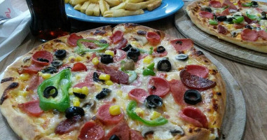 Marina Pizza food