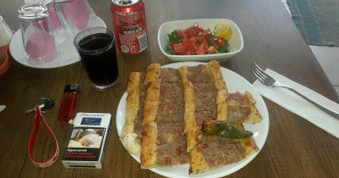 Arzu Pide Salonu food