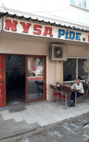 Nysa Pide outside