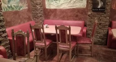 Bon App inside
