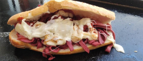 Kumrucu Memo Fast Food Restorani food