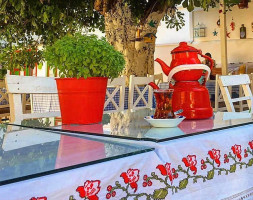 Atamer'in Bahçesi Kahvaltı Mantı Evi Avşa outside