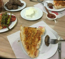 Tarihi Yörükoğlu Köftecisi food