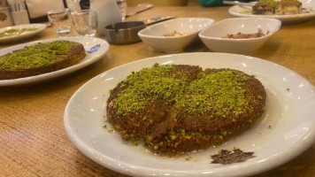 Sadik Kunefe food