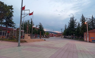 Han Kıraathanesi outside