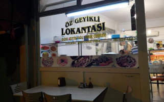 Özgeyikli Lokantası inside