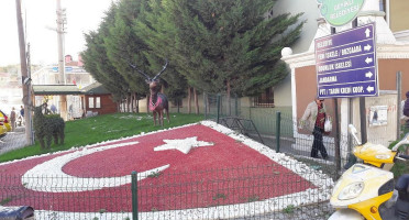 Özgeyikli Lokantası outside