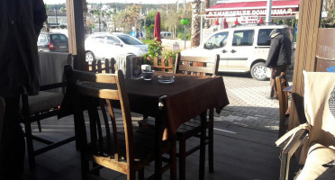 Jolly Boys Cafe outside