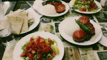 Hacivat Köftecisi food