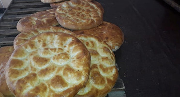 Yeşil Derik Pide Fırını food