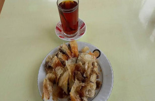 Sariyer Börekcisi food