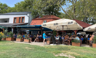 Party Csóka Étterem és Kávézó