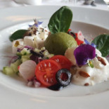 48 Étterem és Bár food