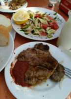 Sağlamtaş Köftesi food